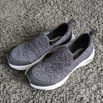 SKECHERS 슬립인즈 Air Cooled 슬립온 그레이