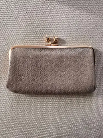 페르케 perche / 항균 가죽 엠보 가마구치 장지갑