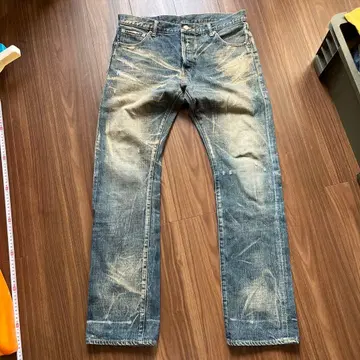 [swagger] 데미지 가공 스트레이트 데님