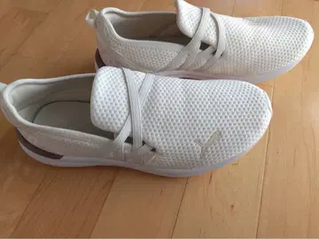 Puma 화이트 슬립온