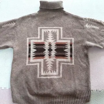 PENDLETON 네이티브 무늬 터틀넥 스웨터