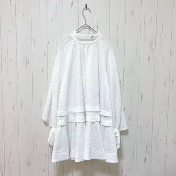 Y39 스나이델 엠보싱 시어 튜닉 블라우스 화이트 FREE