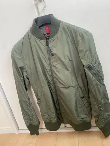 Alpha Industries MA-1 자켓 M 사이즈 올리브 그린