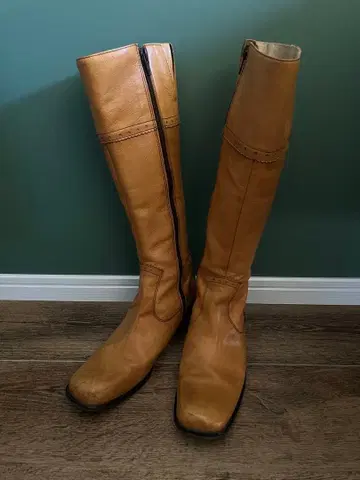 베이지 가죽 롱 부츠 사이드 지퍼