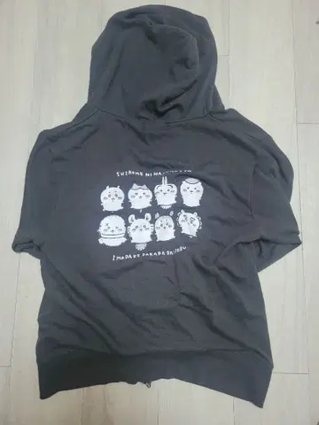 치이카와 지퍼 후드티