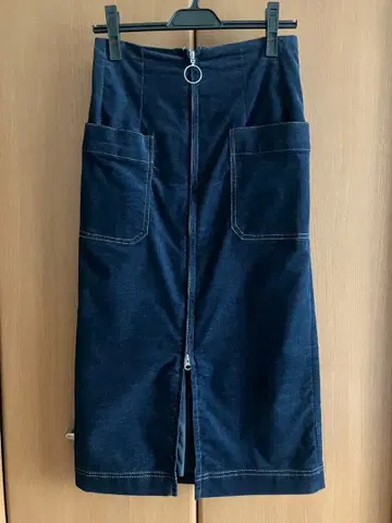 SCOT CLUB soeur7 내로우 스커트 네이비 코듀로이 새상품급