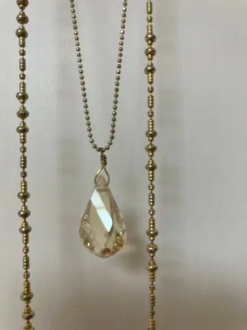 골드 크리스탈 드롭 목걸이