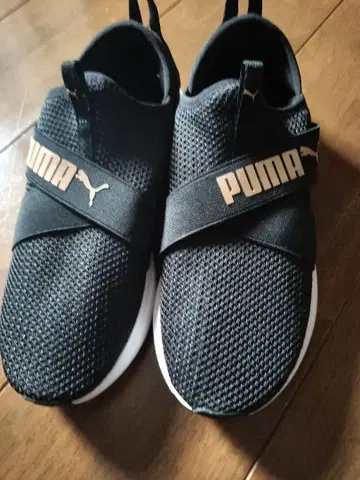 푸마 PUMA 소프트라이드 24.5 스니커즈 슬립온 골드 블랙