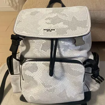 MICHAEL KORS 도트 백팩