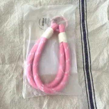 패밀리 클럽 스토어 오리지널 굿즈 핸드 스트랩 [ 핑크 ]