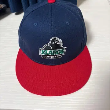 XLARGE 네이비/레드 캡 원사이즈