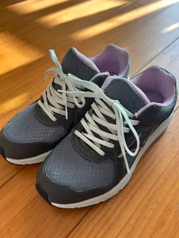 MIZUNO 그레이 스니커즈