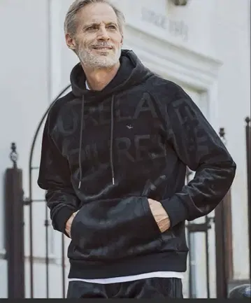 [ 1PIU1UGUALE3 RELAX ] 엠보싱 로고 벨로아 후디