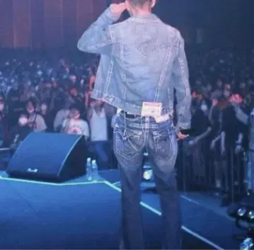 io 착용 모델 True Religion 플레어 데님 30 x 33