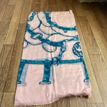 캐시미어 100% 핑크와 파랑의 체인 디자인 스톨