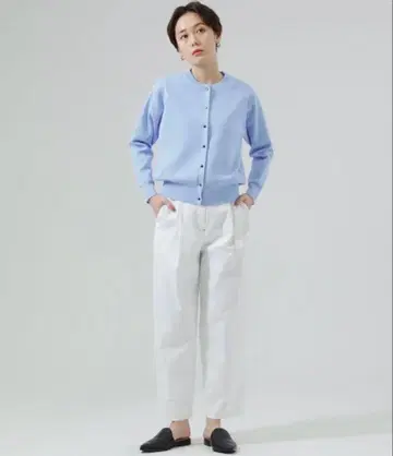 라이트 블루 버튼 가디건