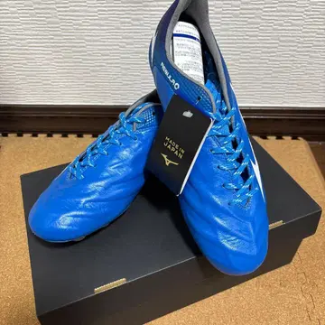 미즈노 레뷸라 블루 축구화