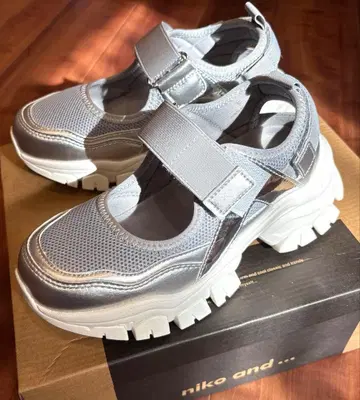 niko and - 실버 오리지널 벨트 메쉬 스니커즈