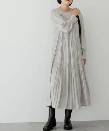 [ 미사용 새상품 ] 어반 리서치 티어드 플레어 원피스