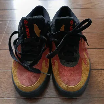 90s AIRWALK 파이어 패턴 스니커즈