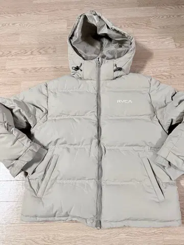 택 포함 새상품 RVCA 베이지 퀼팅 자켓 후드 부착