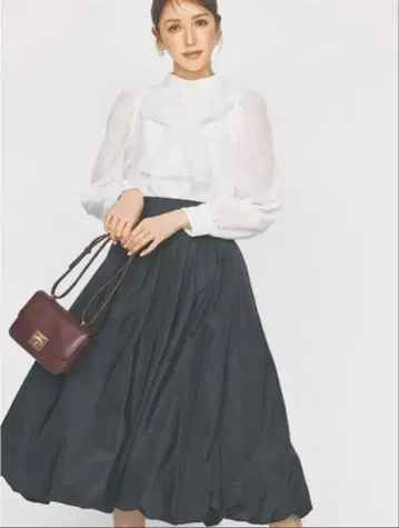 셀포드 벌룬 플레어 스커트 CWFS241004 블랙 38