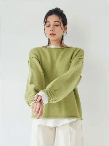 언그리드 ungrid 아웃 링킹 크루넥 니트 그린 피스타치오