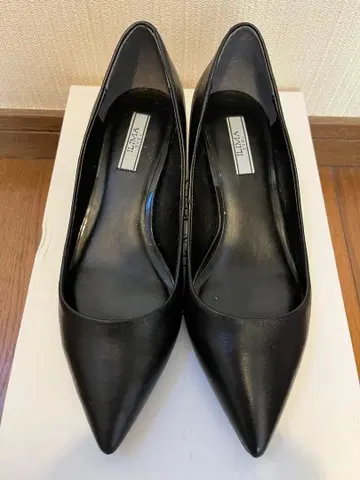 ILIMA 펌프스 22.5 새상품급