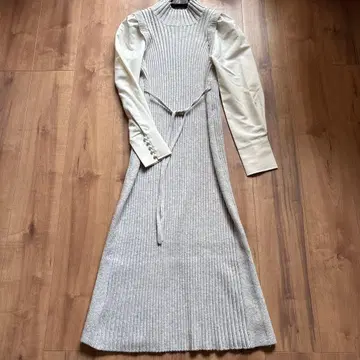 미사용에 가까운 쉽스 롱 니트 원피스 이소재 바이컬러