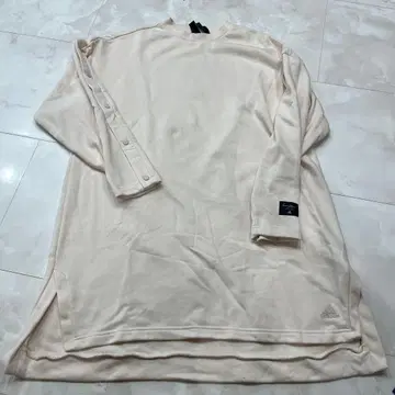 adidas 크림색 긴팔 원피스 맨투맨