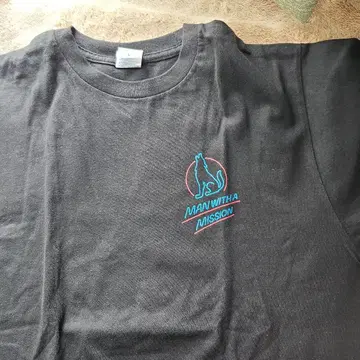 MAN WITH A MISSION 티셔츠