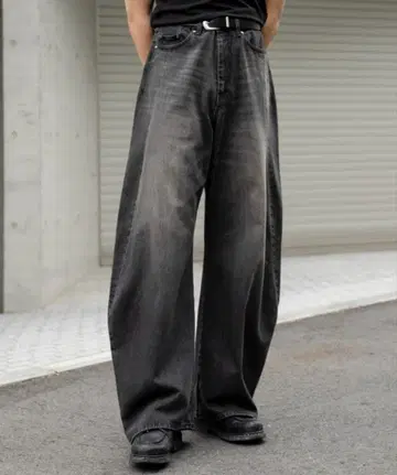 [ SINSS ] 배기 실루엣 커브 데님 블랙 XS 완판템