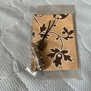 엘레강트한 실버색 키링