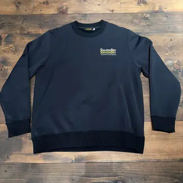 Resurrection 레자렉션 맨투맨 트레이닝복 블랙