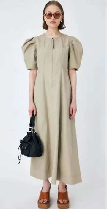 MOUSSY 마우지 TUCK SLEEVE FIT 드레스 새상품 미사용