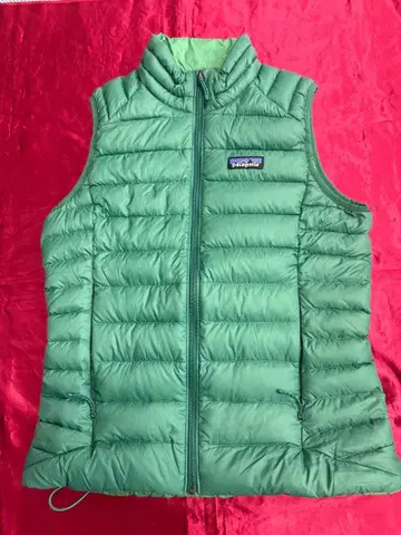 파타고니아 다운 베스트 84629SP24 S 그린 새상품급 인기