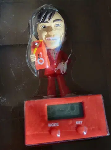 히카와 키요시 피규어형 디지털 시계 빨간색