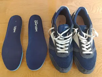 미즈노 네이비 스웨이드 스니커즈 레트로