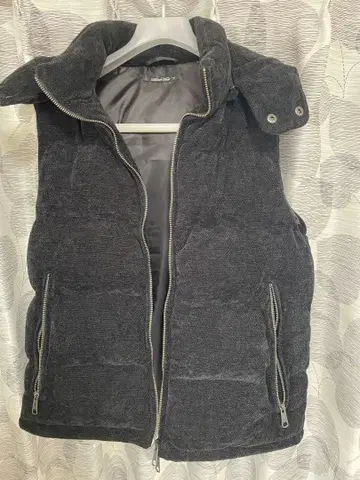 후드 부착 다운 베스트