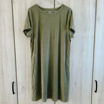 SO [ XXL ] 티셔츠 원피스 올리브 색상 홈웨어 릴랙스 무릎 아래