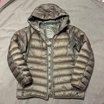 유니클로 울트라 라이트 다운 파카 (3D 컷) 2022년 모델