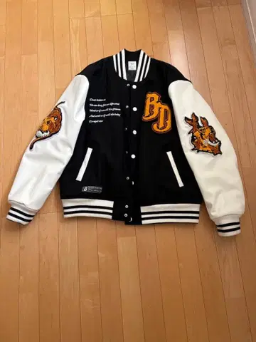 BIRDOG 바시티 자켓 X-LARGE 블랙/화이트 자수