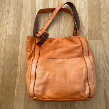 Dakota 토트백 외 포켓 부착