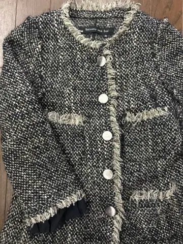 balaony and bed 트위드 자켓 오간자 프릴