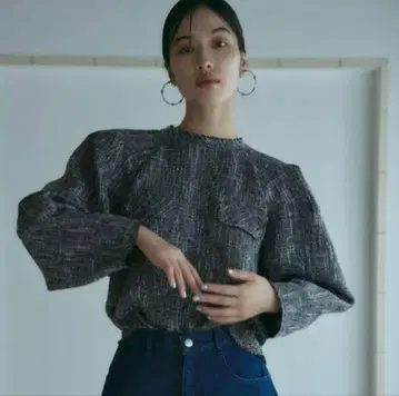 새상품급 MEER. 트위드 풀오버