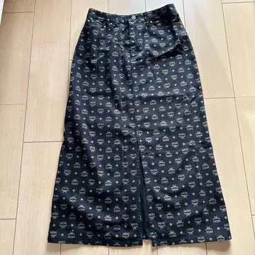 MCM 프린트 타이트 스커트 블랙