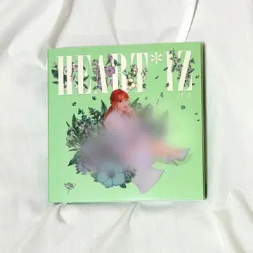 채원 친필 사인 IZ*ONE HEART*IZ CD 앨범