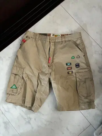 LRG 베이지 하프 팬츠