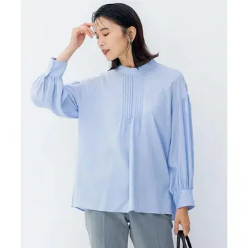 큐어셀 트윌 핀턱 블라우스 색스 블루