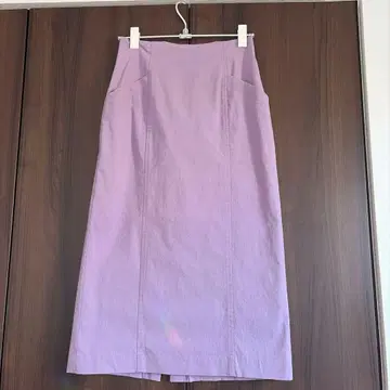 라벤더 타이트 스커트 앞 슬릿